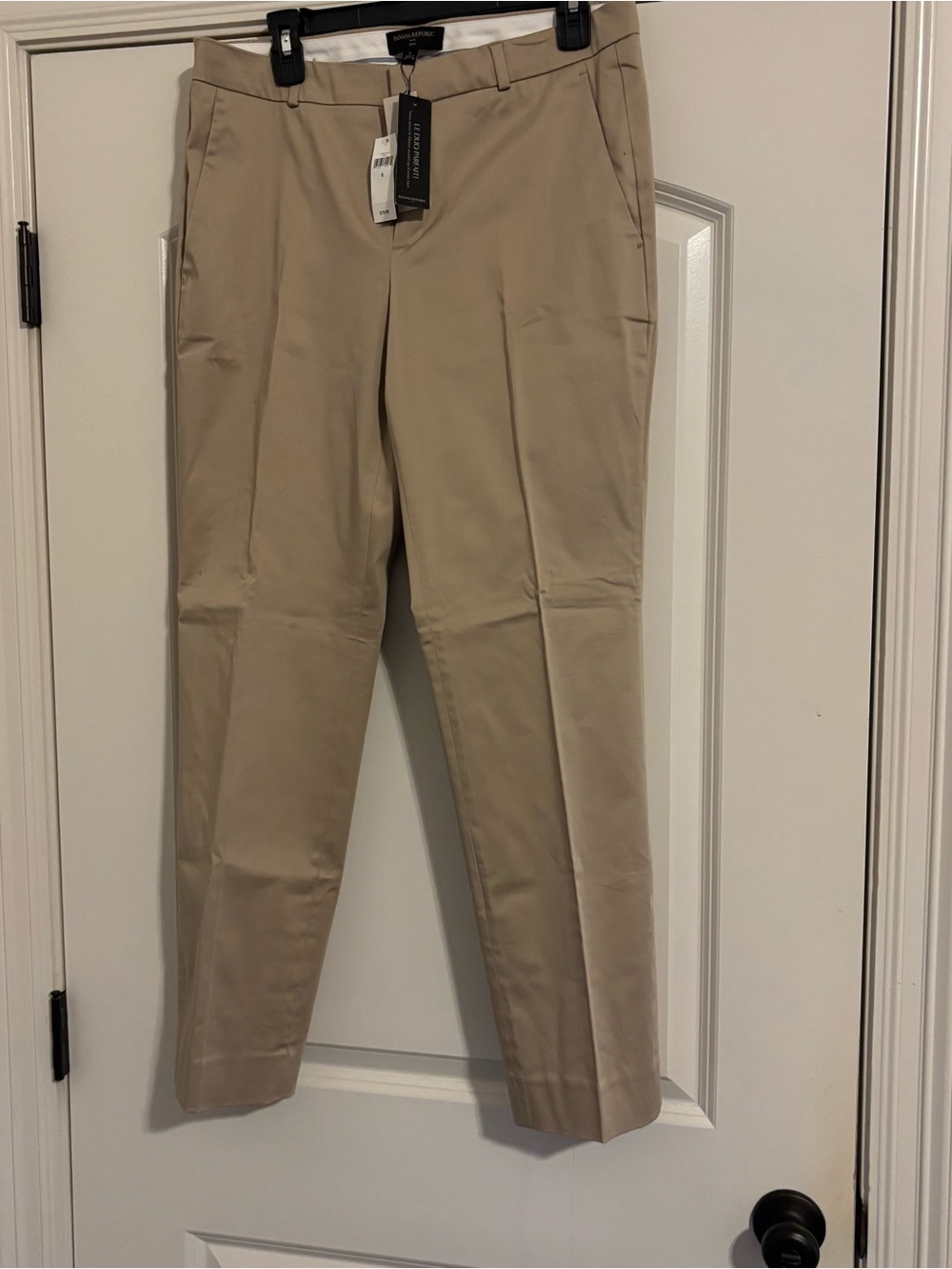 NWT Banana Republic Women's Cropped Slim Ryan style Dress Pants in Beige